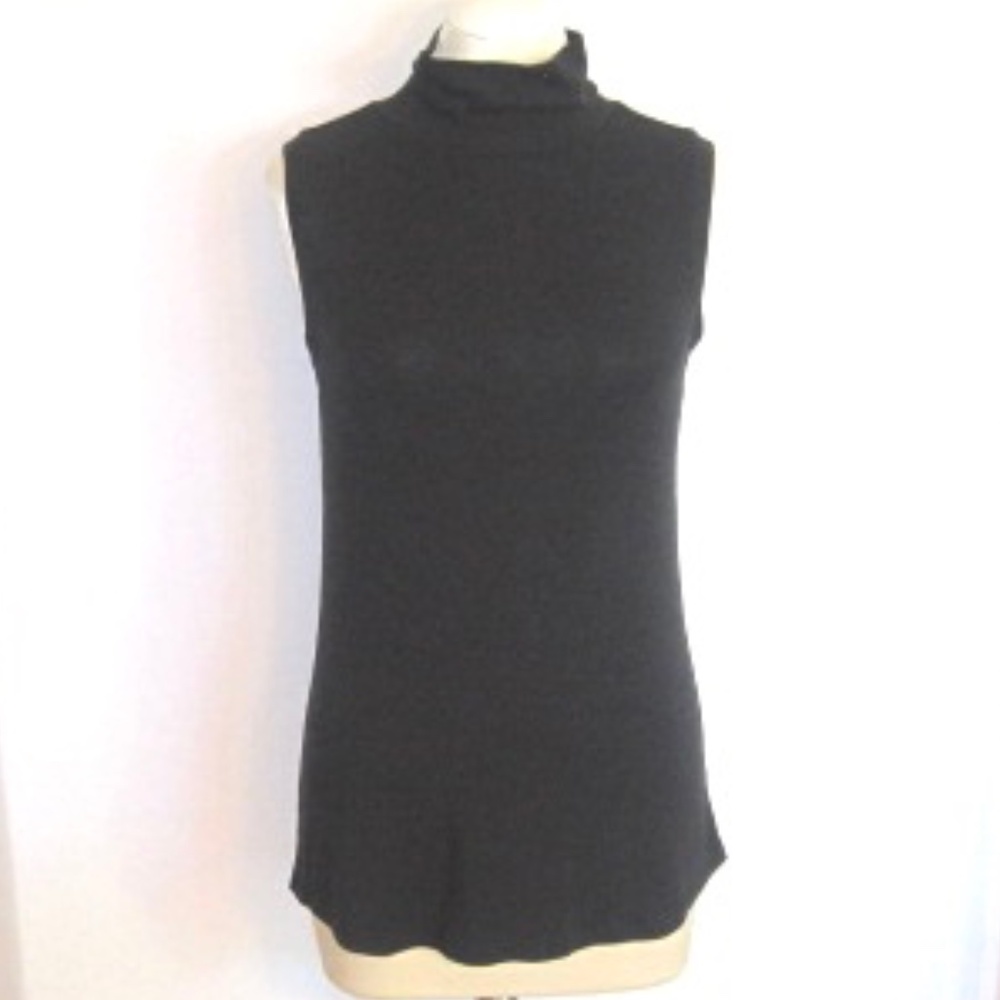 Kit & Ace Sleeveless Turtleneck Top